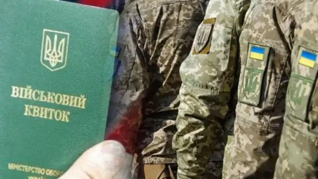 Зупинка авто представниками ТЦК: чи можуть водія забрати до військкомату просто з дороги